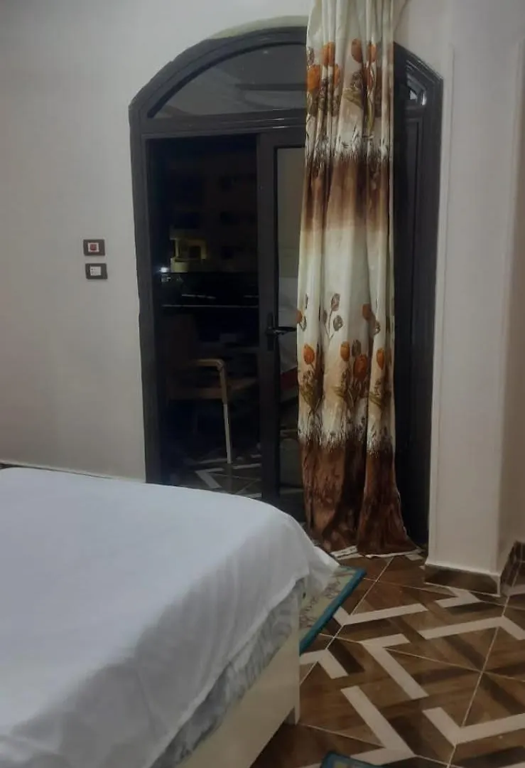 Apartment Ferienwohnung Sphinx Avenue Street Luxor